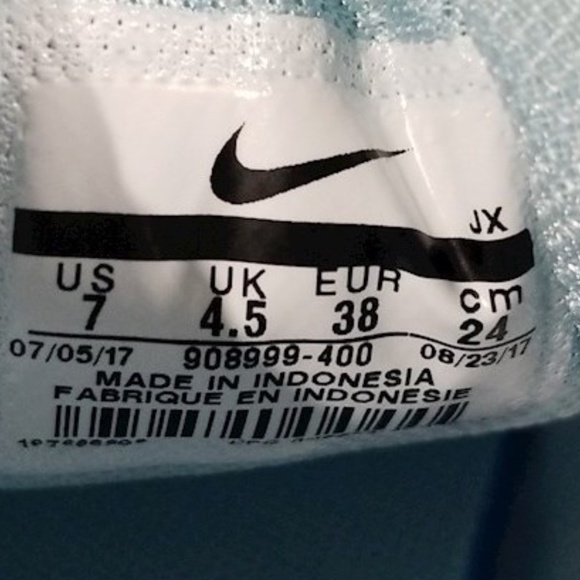 Size 7 Nike Revolution 4 Women's Shoes - Picture 10 of 11